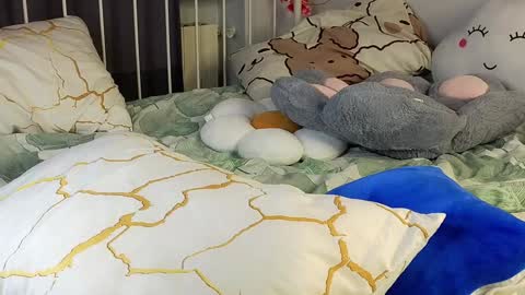 Lia  online show from 12-11-24, 12:34