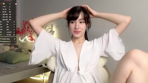 Lia  online show from 02-15-26, 10:25