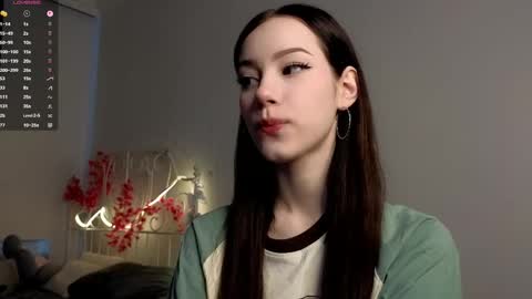 Lia  online show from 04-12-26, 11:15