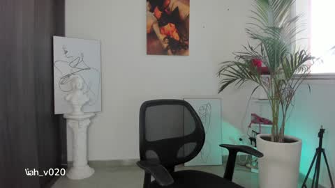 Liah online show from 01-22-25, 07:45