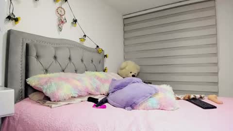 Lia  online show from 03-11-25, 05:38