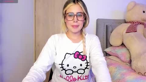 Lia  online show from 09-22-25, 02:13