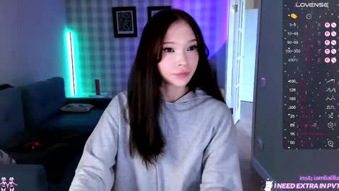 lialilia online show from 09-28-25, 07:03