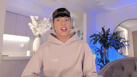 Liam online show from 02-26-26, 02:32