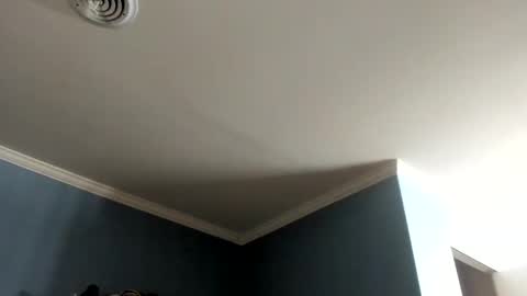 Snapshot of liam_1985 chatting on 01-20-25, 03:48 Liam online show from 01-20-25, 03:48