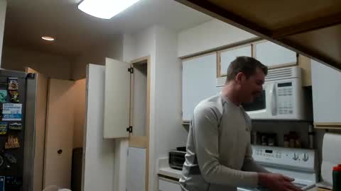 Snapshot of liam_1985 chatting on 01-23-25, 01:51 Liam online show from 01-23-25, 01:51