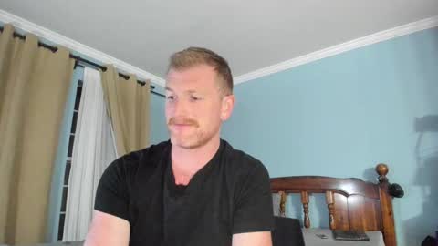 Snapshot of liam_1985 chatting on 10-11-25, 12:32 Liam online show from 10-11-25, 12:32