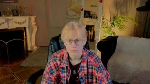 LIAM online show from 04-09-26, 05:29