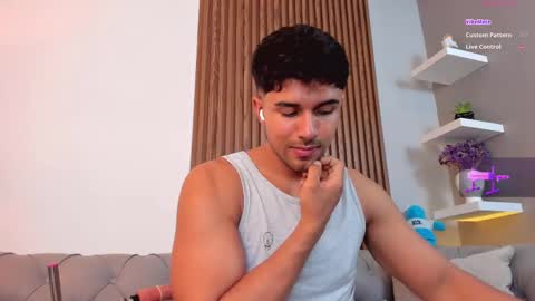 Liam Collins online show from 03-01-25, 02:44