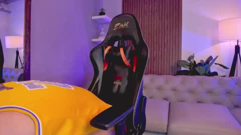 Liam Collins online show from 12-17-25, 11:49