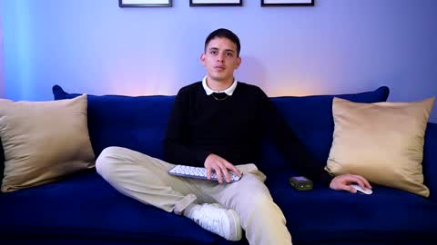 Snapshot of liam_enzho chatting on 01-17-25, 06:23 Liam online show from 01-17-25, 06:23