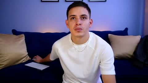 Snapshot of liam_enzho chatting on 01-19-25, 04:14 Liam online show from 01-19-25, 04:14