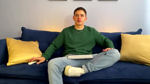 Snapshot of liam_enzho chatting on 01-25-25, 06:24 Liam online show from 01-25-25, 06:24