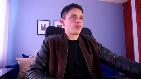 Snapshot of liam_enzho chatting on 02-17-25, 02:48 Liam online show from 02-17-25, 02:48