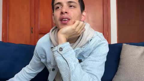 Snapshot of liam_enzho chatting on 11-19-25, 01:11 Liam online show from 11-19-25, 01:11