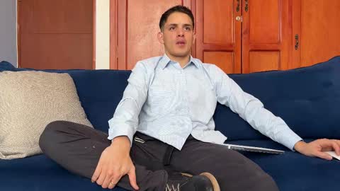 Snapshot of liam_enzho chatting on 12-14-25, 05:51 Liam online show from 12-14-25, 05:51