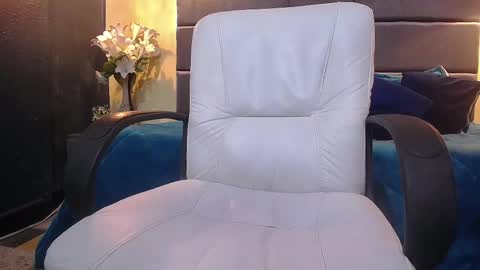 Liam online show from 02-22-25, 05:35