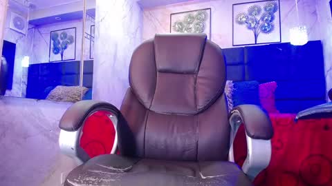 Liam online show from 03-01-25, 07:26