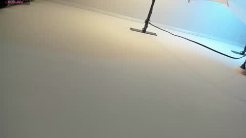 LIAM KLEIN online show from 02-03-25, 11:20