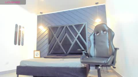 LIAM KLEIN online show from 10-14-25, 11:11