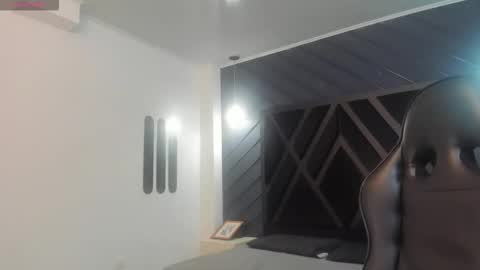 LIAM KLEIN online show from 11-12-25, 11:10