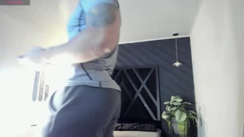 LIAM KLEIN online show from 11-14-25, 11:09