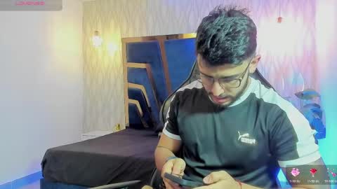 LIAM KLEIN online show from 04-24-26, 11:12