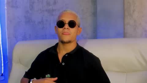 liam_knight online show from 11-18-25, 02:39