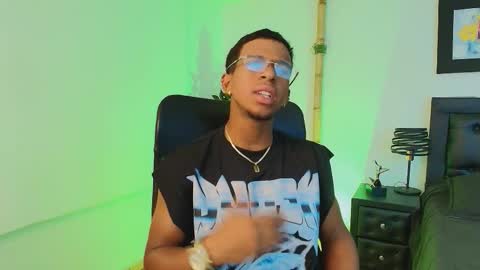 LIAM online show from 09-29-25, 07:51