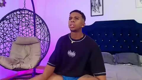 LIAM online show from 10-16-25, 04:57