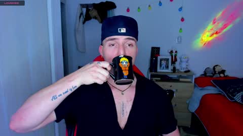 Snapshot of liam_oficial chatting on 12-13-24, 04:11 liam online show from 12-13-24, 04:11