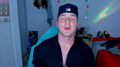 Snapshot of liam_oficial chatting on 01-15-25, 09:02 liam online show from 01-15-25, 09:02