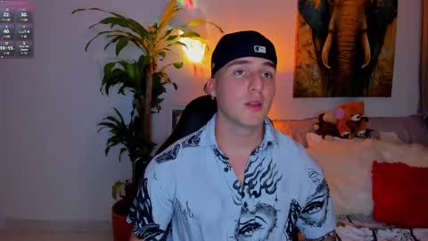 Snapshot of liam_oficial chatting on 02-23-25, 02:18 liam online show from 02-23-25, 02:18