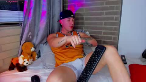 liam online show from 02-25-26, 04:00