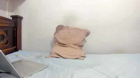 Snapshot of liam_orion chatting on 09-23-25, 12:57 LIAM online show from 09-23-25, 12:57