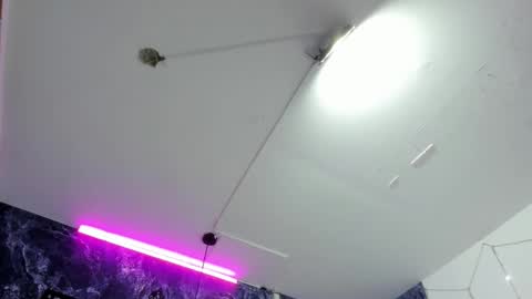 liam online show from 11-11-25, 12:27