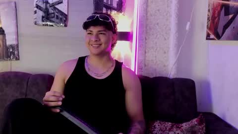 liam online show from 11-12-25, 01:00