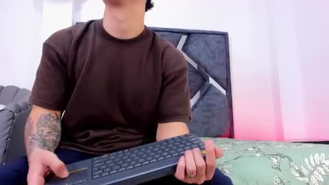 Snapshot of liam_saint chatting on 01-17-26, 12:21 Call me Lian online show from 01-17-26, 12:21