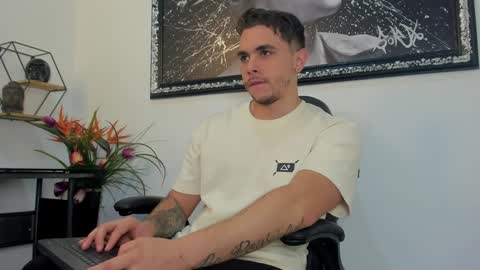 Liam online show from 01-22-25, 01:11