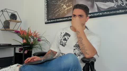 Liam online show from 01-31-25, 01:12