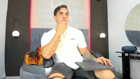 Liam online show from 10-15-25, 07:58