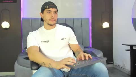 Liam online show from 11-14-25, 09:46