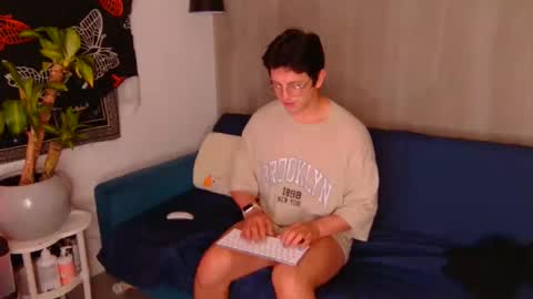 Liam and oliver online show from 03-18-26, 11:52