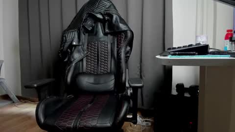 Liam online show from 03-03-25, 07:21