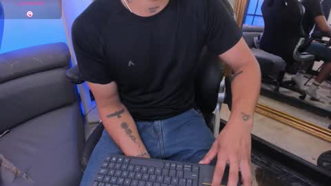 LiamDeep online show from 12-16-25, 09:42