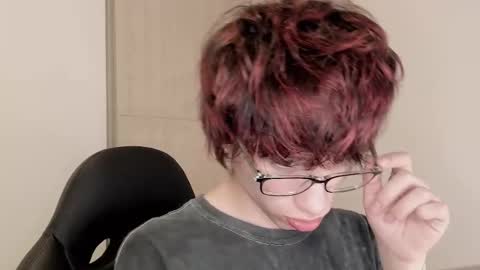 Liam online show from 02-11-26, 05:23