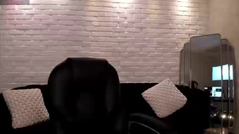 Liam online show from 09-17-25, 04:14