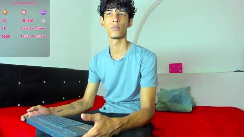 Snapshot of liammendoza98 chatting on 05-22-26, 12:11 LIAM KAI online show from 05-22-26, 12:11