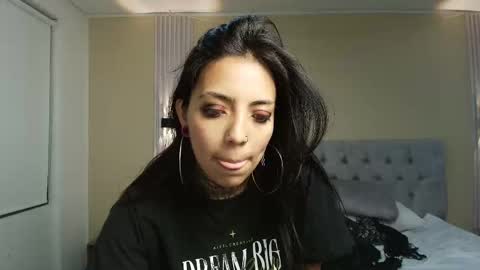 Snapshot of liamonroee_ chatting on 09-17-25, 11:45 L I A M O N R O E online show from 09-17-25, 11:45