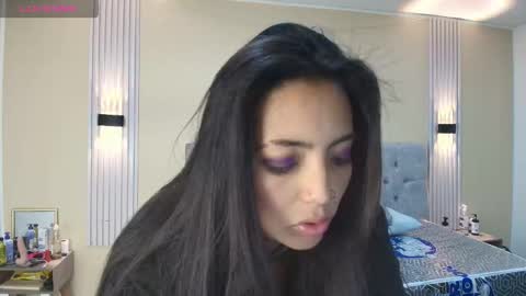 Snapshot of liamonroee_ chatting on 09-29-25, 11:37 L I A M O N R O E online show from 09-29-25, 11:37